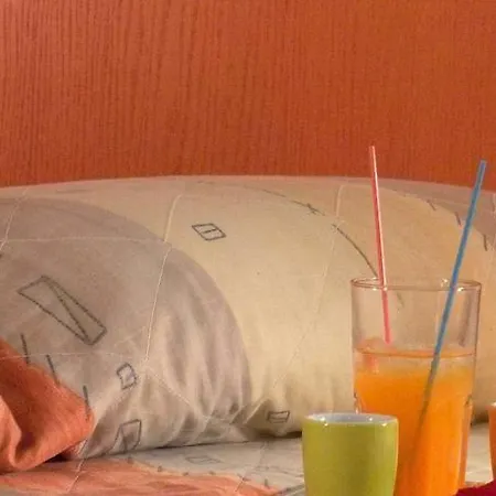 Katja Бибионе