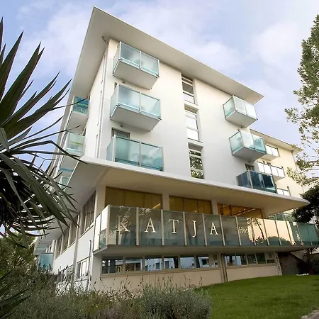 Katja 4*